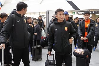 Die Spieler des chinesischen Fußballteams Wuhan Zall waren für fast zwei Monate in Spanien.