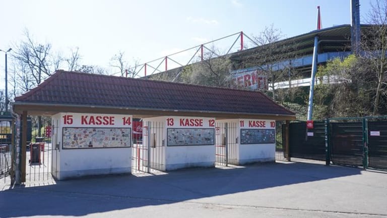 Trotz verschlossener Stadiontore gibt es bei Berlin virtuelle Spieltagsatmosphäre für die Union-Fans.