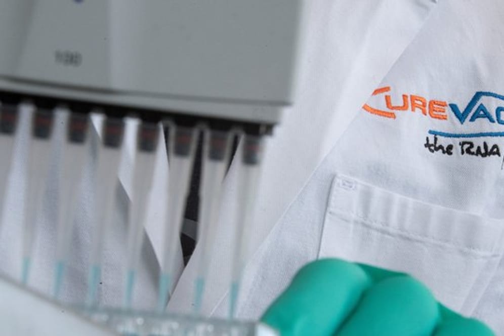 Forschung in einem Labor des biopharmazeutischen Unternehmens CureVac.
