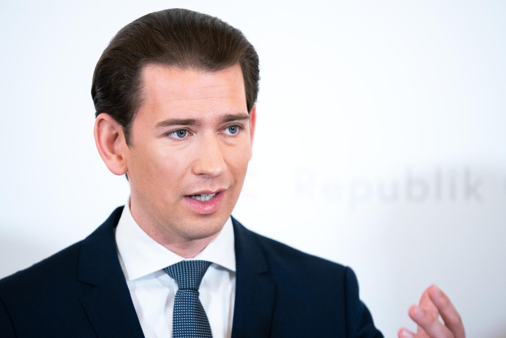 Sebastian Kurz spricht während einer Pressekonferenz: Die österreichische Regierung hat im Kampf gegen das Coronavirus viele neue Maßnahmen beschlossen.