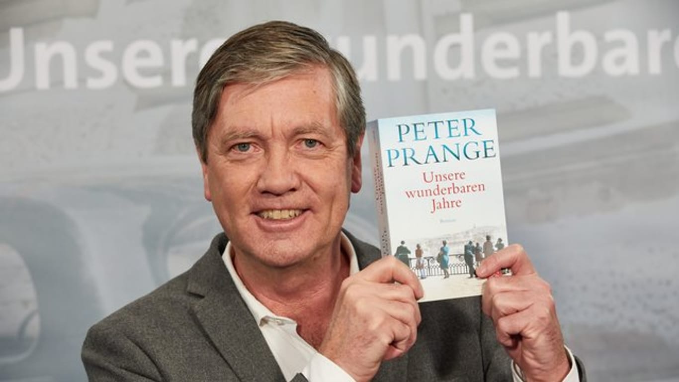 Peter Prange hat mit seinem Roman "Unsere wunderbaren Jahre" einen Bestseller gelandet.
