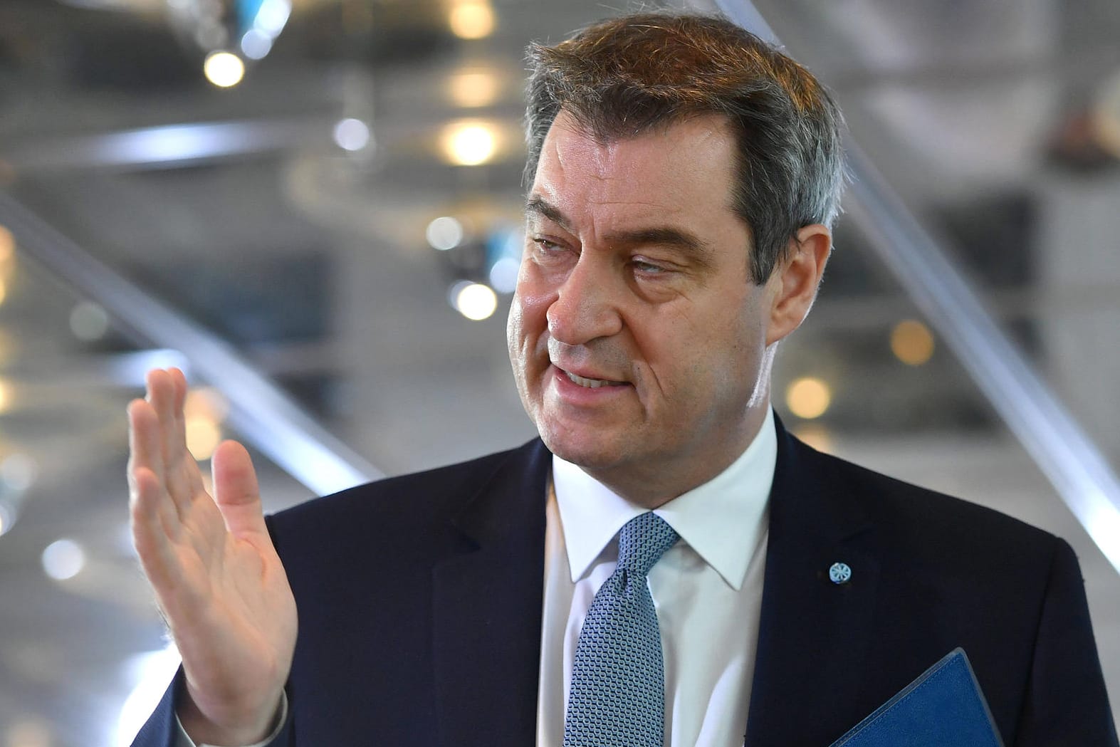 Markus Söder: Bayern hat den Katastrophenfall verkündet. Mehrere Milliarden Euro werden zur Verfügung gestellt.