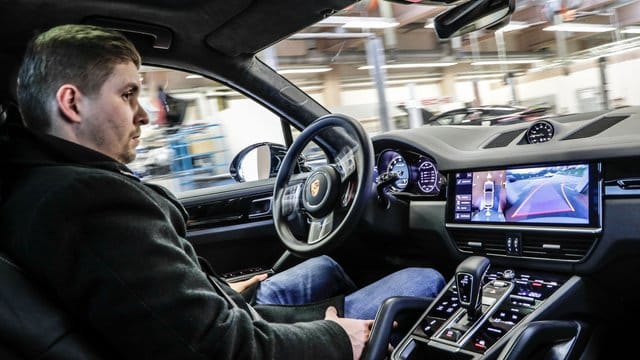 Autonomes Fahren könnte den Betrieb von Werkstätten effizienter machen.