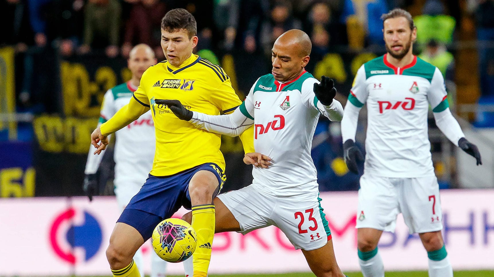 FK Rostow gegen Lok Moskau: In der russischen Premjer Liga rollt der Ball noch.