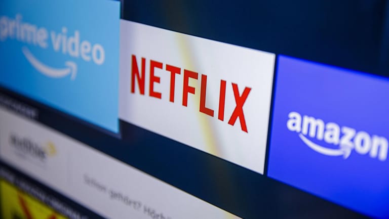 Netflix-App auf einem Smart TV: Der Streaming-Dienst hat eine Klausel, in der er sich Preiserhöhungen vorbehält.