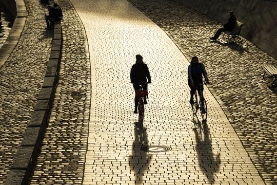 Statt Bus oder Bahn: Das Fahrrad ist in Corona-Zeiten das bessere Fortbewegungsmittel.