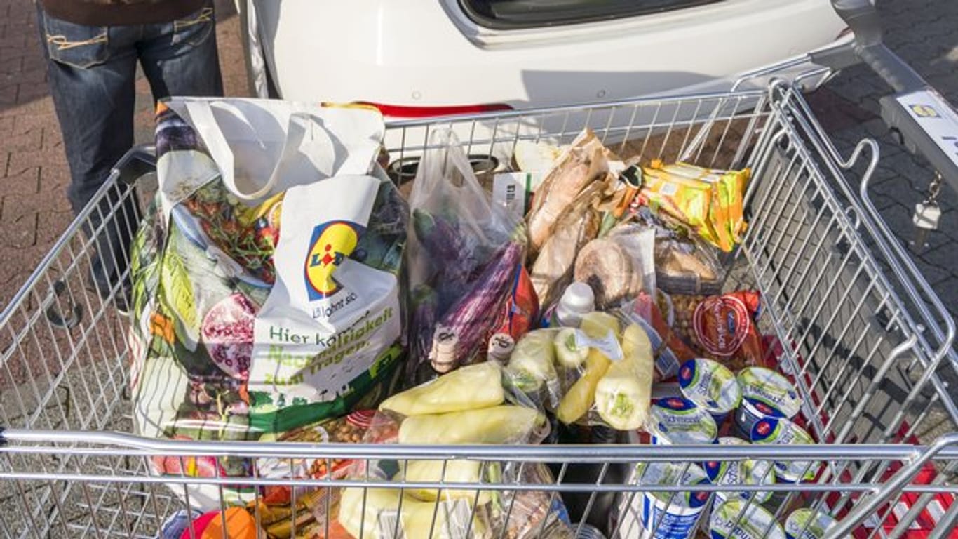 Der Lebensmittelhandel appelliert an die Verbraucher: Es gibt keinen Grund für Vorratskäufe.