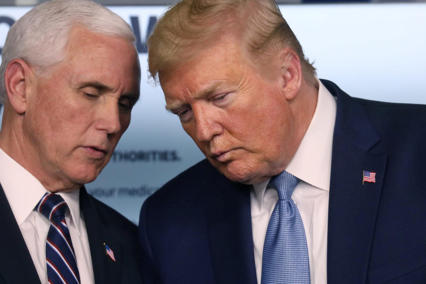 US-Präsident Donald Trump und sein Vize Mike Pence: Trump sagte, eine nationale Ausgangssperre sei derzeit nicht geplant.
