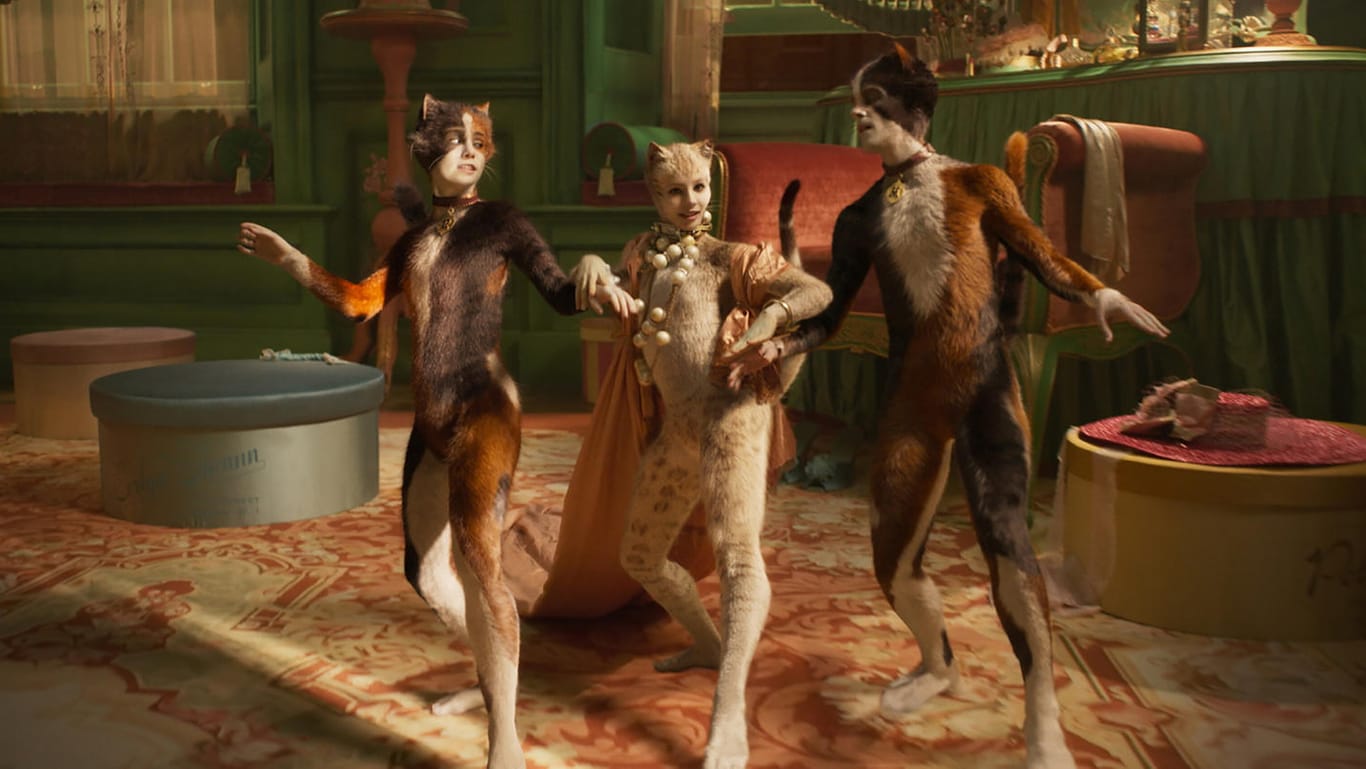 "Cats": Rumpleteazer (Naoimh Morgan), Victoria (Francesca Hayward) and Mungojerrie (Danny Collins).