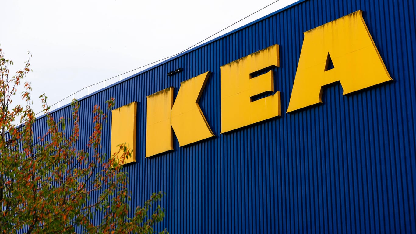Ikea: Auch das schwedische Möbelhaus muss Vorkehrungen treffen, um eine weitere Ausbreitung von Covid-19 zu verhindern.