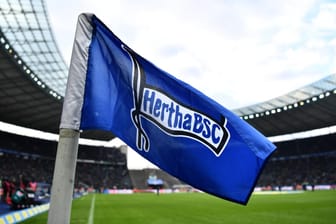Hat als zweiter Bundesliga-Verein einen infizierten Spieler: Hertha BSC.