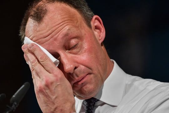 Friedrich Merz, ehemaliger Vorsitzender der CDU/CSU-Fraktion im Bundestag, hat sich mit dem neuartigen Coronavirus angesteckt.