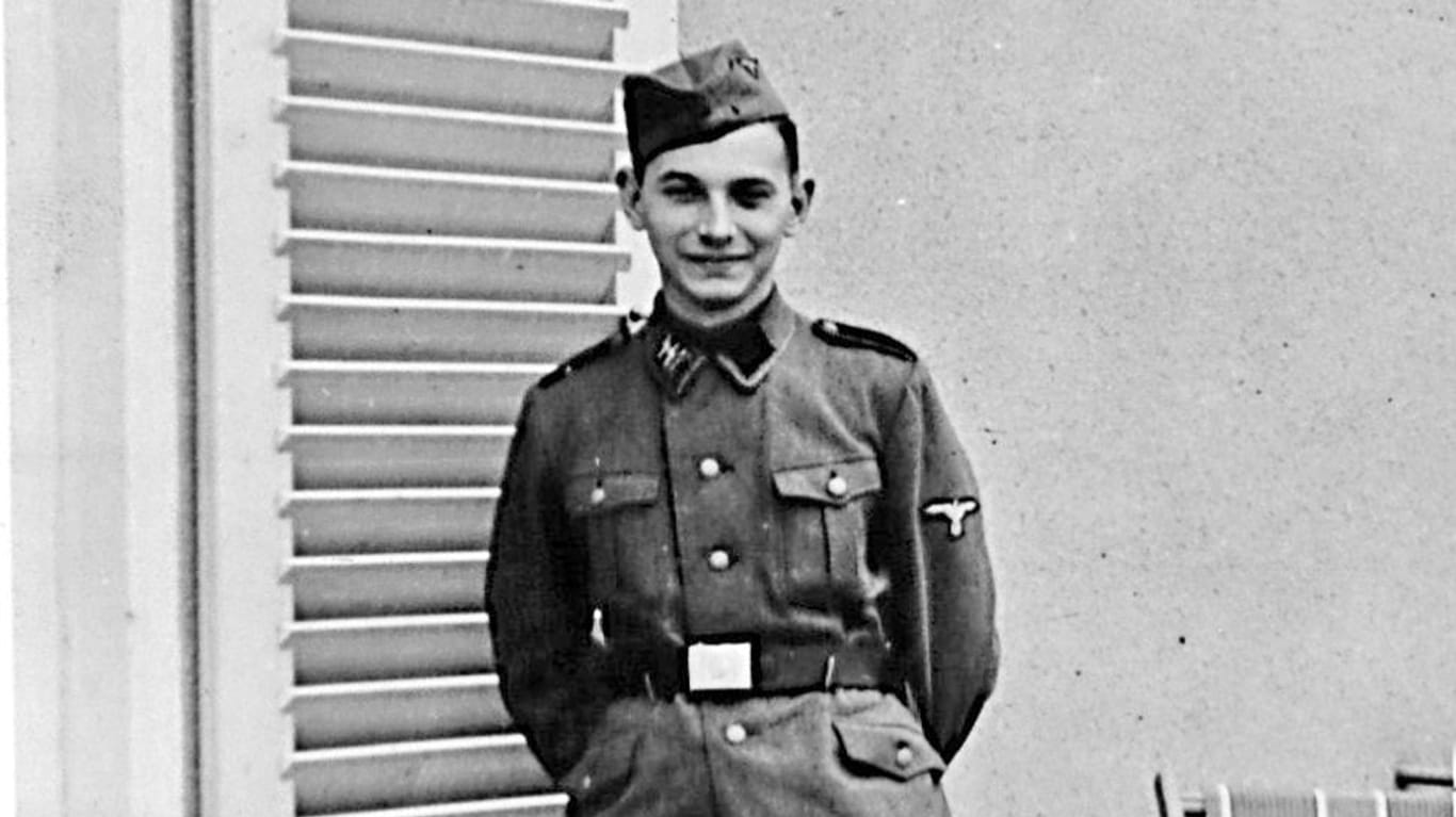 Um 1938: Heinz Felfe in der Uniform der SS.