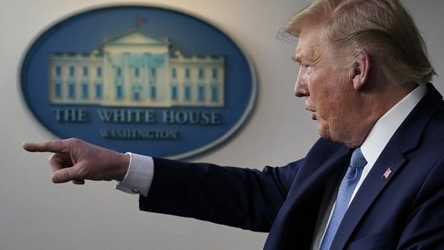 US-Präident Donald Trump kündigte weitere Corona-Hilfen an.