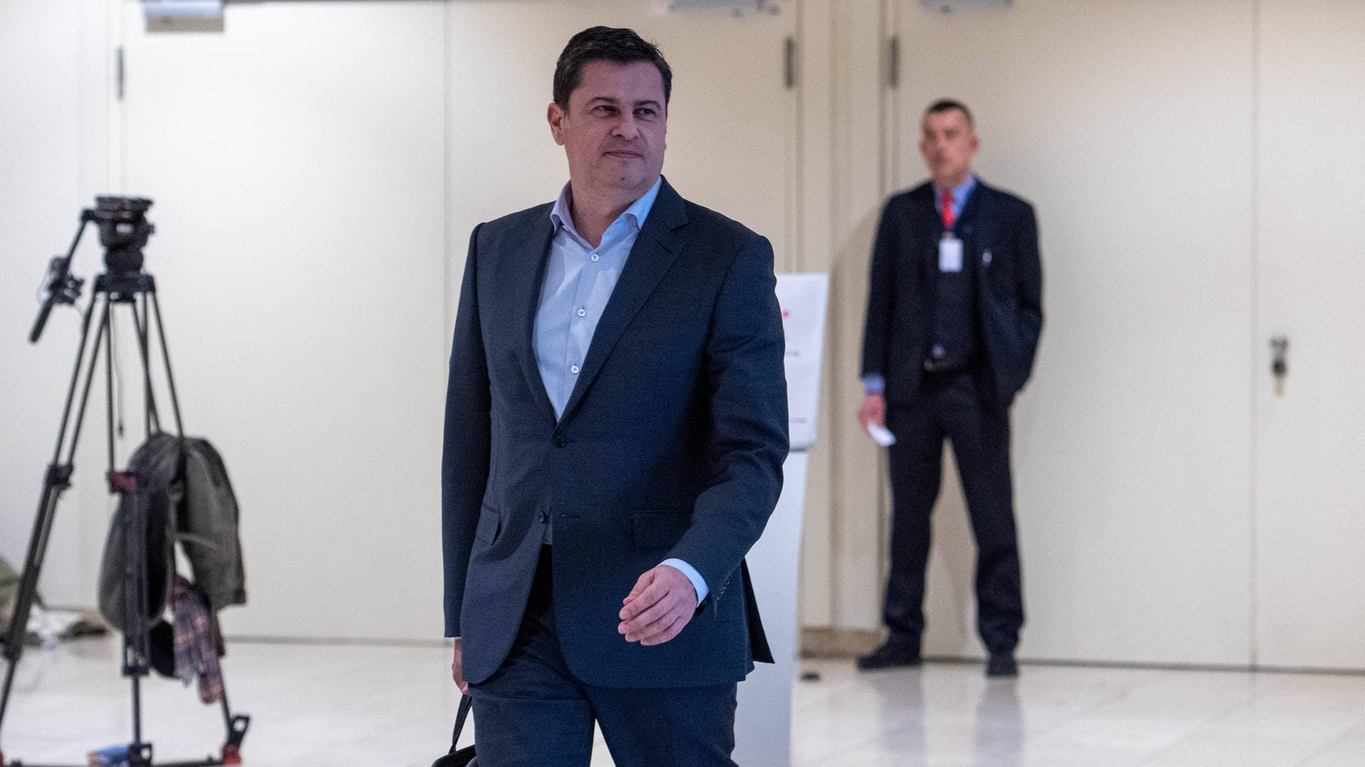 Weiß von Gesprächen zwischen Spielern und Vereinen, um eine mögliche Insolvenz zu verhindern: DFL-Chef Christian Seifert.