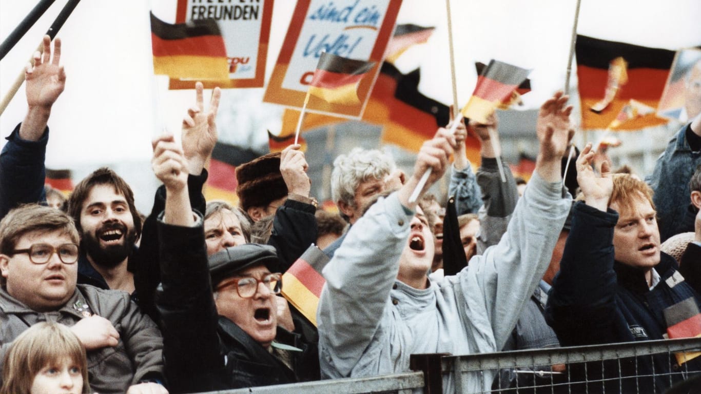 Veranstaltung der "Allianz für Deutschland"' in Magdeburg: Die Beteiligung bei der Wahl zur Volkskammer im März 1990 war sehr hoch.