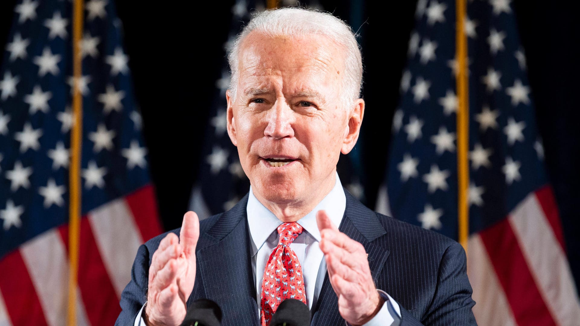 Joe Biden: Der Ex-Vizepräsident liegt bei den US-Vorwahlen der Demokraten weiter vorn.