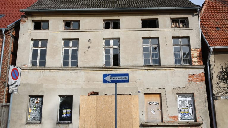 Ein leerstehendes Haus in Hagenow, Mecklenburg-Vorpommern: So bekommen Sie die Grundsteuer zurück.
