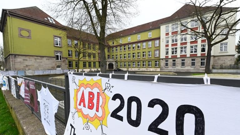 Abi 2020 - in Bayern werden die Prüfungen wegen des Coronavirus auf dem 20.