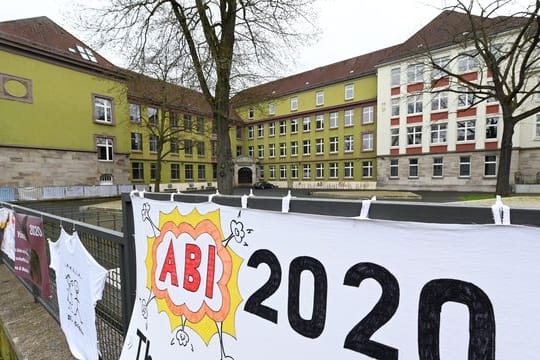 Abi 2020 - in Bayern werden die Prüfungen wegen des Coronavirus auf dem 20.