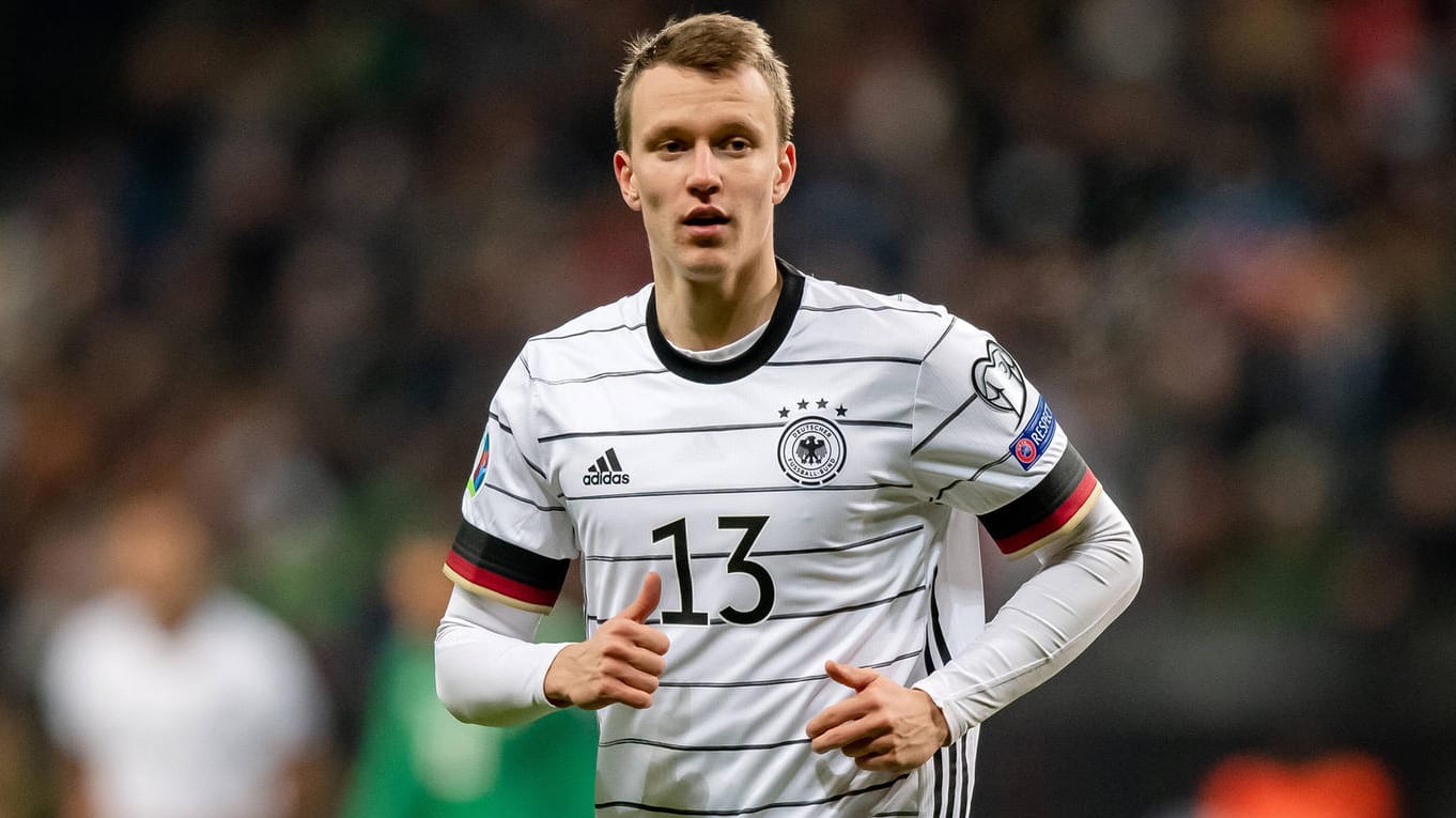 Lukas Klostermann: Der Nationalspieler setzt sich schon seit einiger Zeit für wohltätige Zwecke ein. Lukas Klostermann: Der Nationalspieler setzt sich schon seit einiger Zeit für wohltätige Zwecke ein.