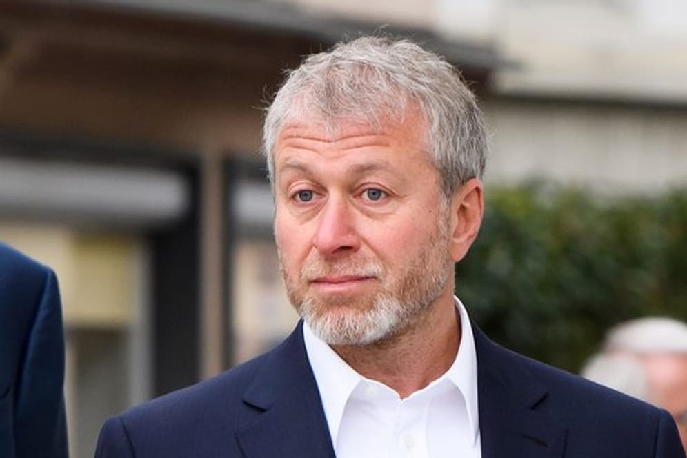 Roman Abramowitsch will Kosten für Ärzte und Pflegekräfte übernehmen die er in seinem Hotel unterbringt.