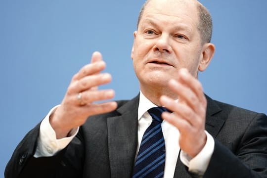 Kann Bundesfinanzminister Olaf Scholz (SPD) die schwarze Null halten? Es wird vom Fortgang der Coronakrise abhängen.