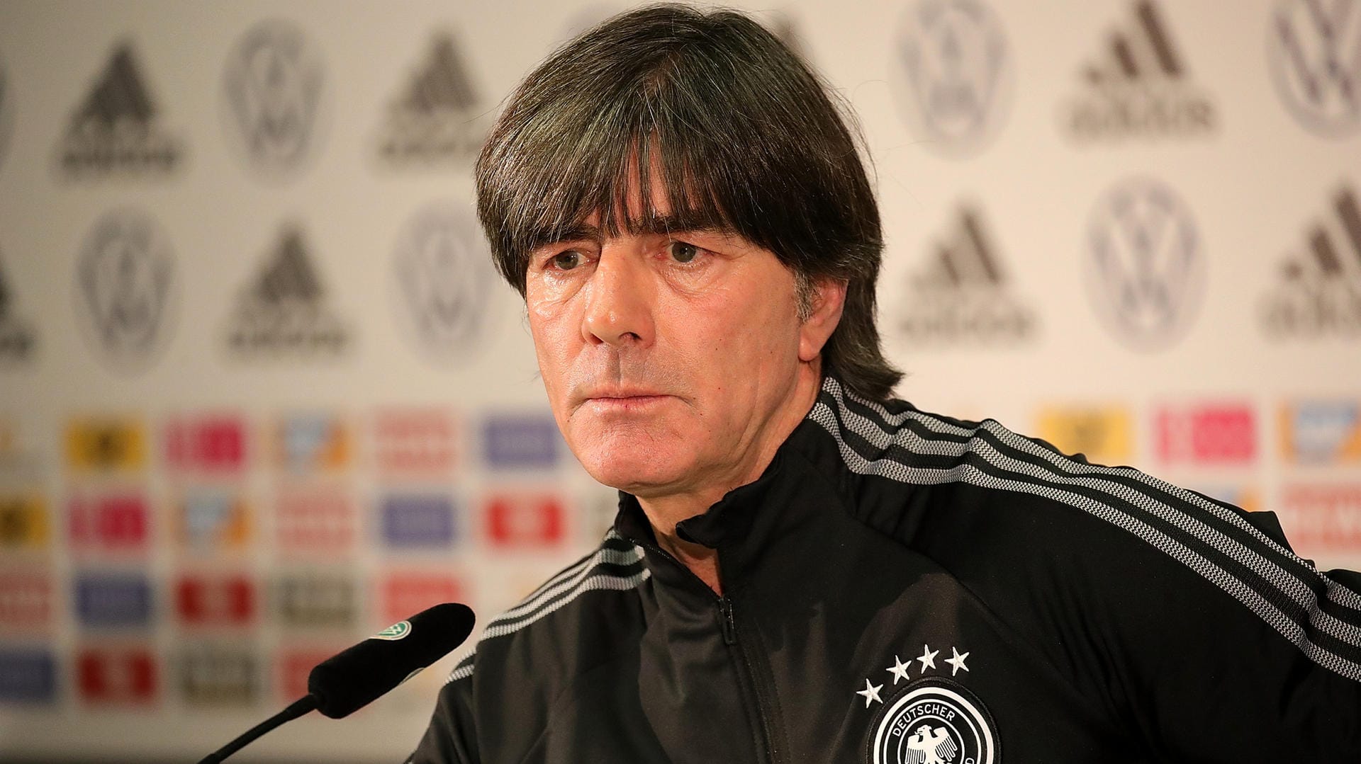 Wie äußert er sich zur EM-Absage? Nationaltrainer Jogi Löw.