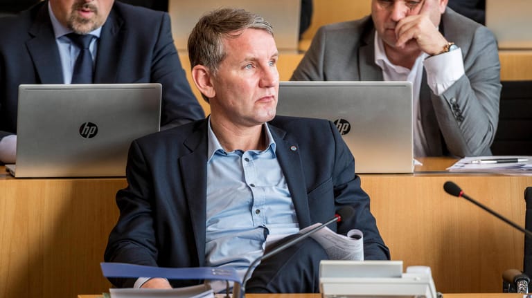 Björn Höcke im Thüringer Landtag: Der Landesvorstand der AfD in Nordrhein-Westfalen will den rechtsextremen "Flügel" der Partei auflösen.