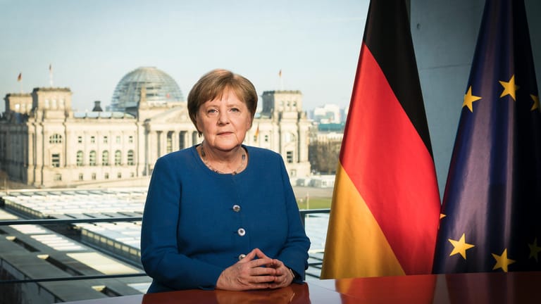 Kanzlerin Merkel wählte bei ihrer Ansprache einen besonderen Ort.