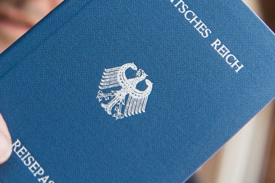 Seehofer verbietet eine Reichsbürger-Gruppe.