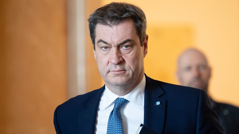 Markus Söder: Im seiner Regierungserklärung hat der bayerische Ministerpräsident mit Ausgangssperren gedroht.