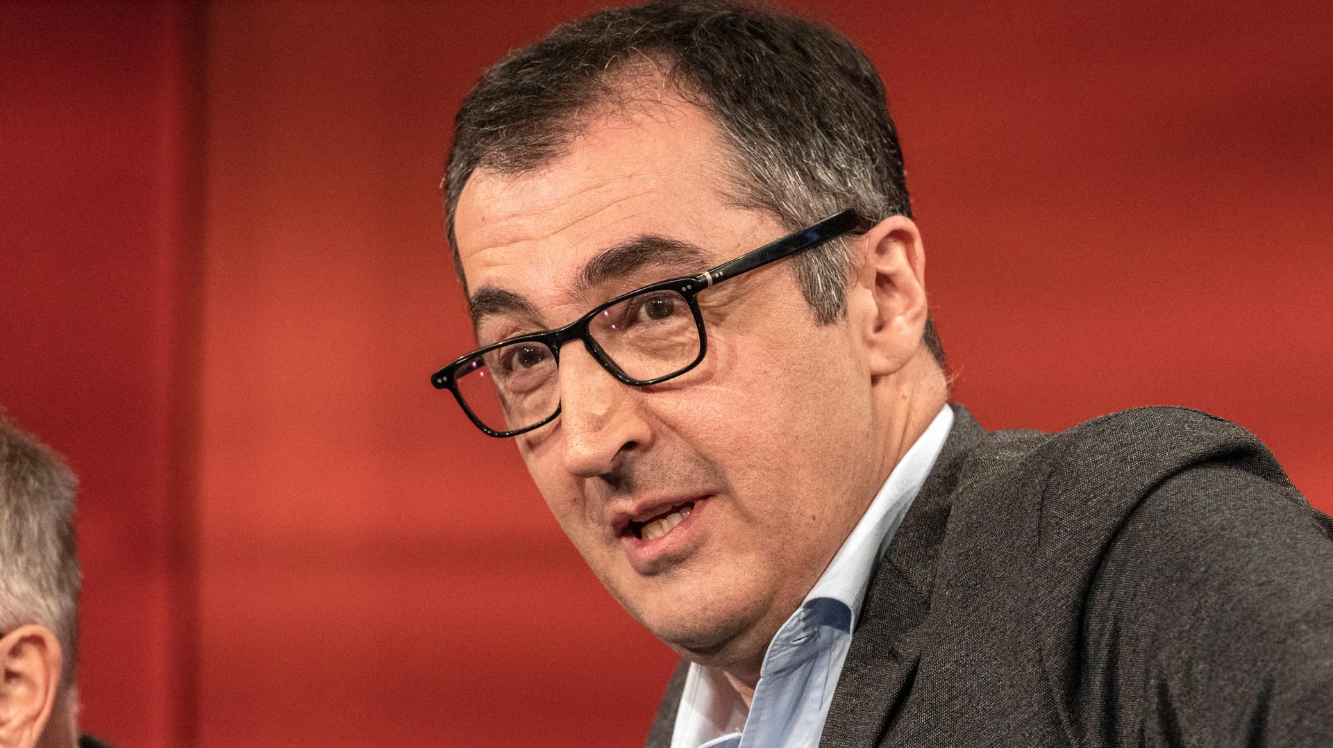 Cem Özdemir: Der frühere Grünen-Chef ist mit dem Coronavirus infiziert. Cem Özdemir: Der frühere Grünen-Chef ist mit dem Coronavirus infiziert.