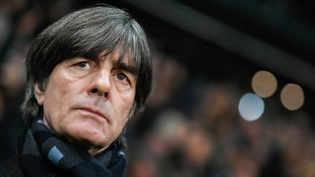 Geht bei der Debatte um einen Gehaltsverzict mit gutem Beispiel voran: Bundestrainer Joachim Löw. Geht bei der Debatte um einen Gehaltsverzict mit gutem Beispiel voran: Bundestrainer Joachim Löw.