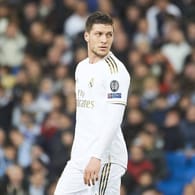 Luka Jovic: Der Stürmer von Real Madrid ist aus der Quarantäne ausgebrochen und nach Serbien gereist.