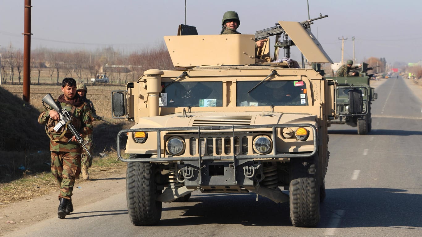 Afghanische Soldaten: 22 von ihnen sind auf einem Stützpunkt getötet worden. (Symbolbild)