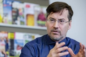 In Krisenzeiten steigt der Wert vertrauenswürdiger Informantionen, sagt Stephan Scherzer, Hauptgeschäftsführer des Verbandes Deutscher Zeitschriftenverleger (VDZ).