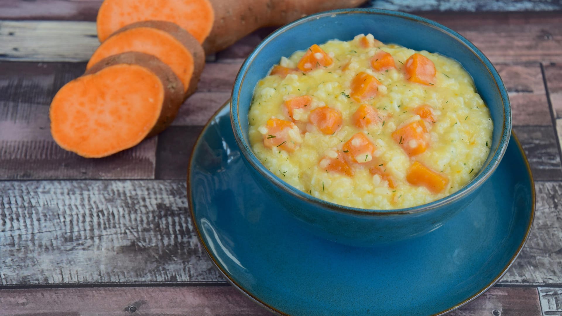 Risotto mit Süßkartoffel: Wer keine frische Süßkartoffel zur Hand hat, kann auch welche aus der Dose verwenden.