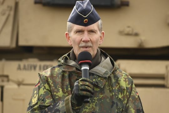 General Martin Schelleis, Inspekteur der Streitkräftebasis der Bundeswehr.