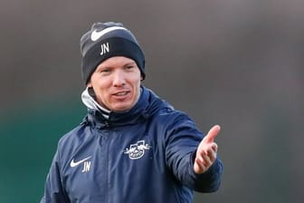 Leipzigs Trainer Julian Nagelsmann bat seine Spieler wieder zu Training.