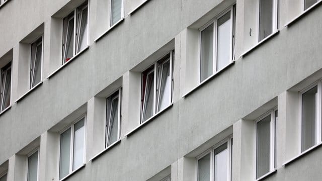 In der Bundesregierung werden bereits Hilfen für Mieter erwogen, die wegen der Corona-Krise ihre Wohnungsmiete nicht mehr zahlen können. In der Bundesregierung werden bereits Hilfen für Mieter erwogen, die wegen der Corona-Krise ihre Wohnungsmiete nicht mehr zahlen können.