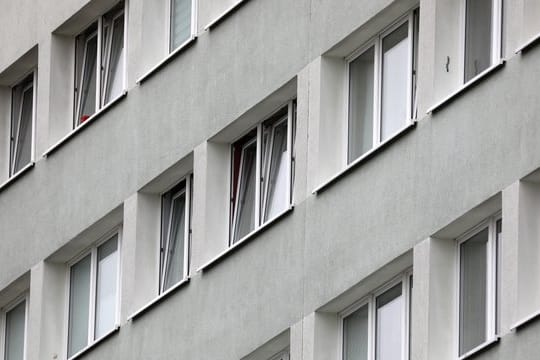 In der Bundesregierung werden bereits Hilfen für Mieter erwogen, die wegen der Corona-Krise ihre Wohnungsmiete nicht mehr zahlen können.