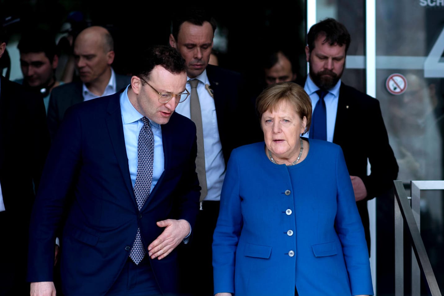 Jens Spahn und Angela Merkel: Die Union erreicht bei den Wählern fast Ergebnisse wie bei der letzten Bundestagswahl.