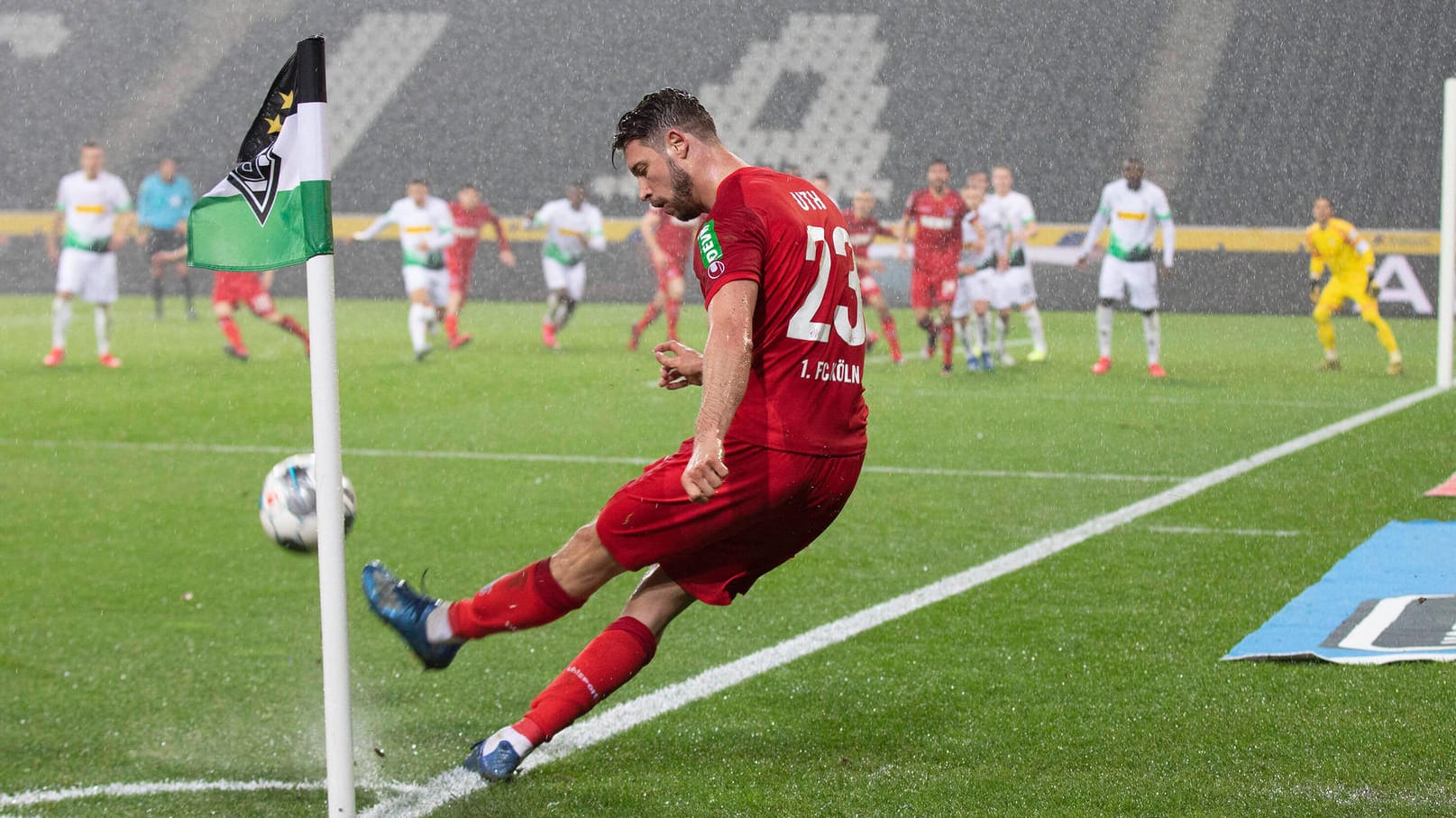 Geisterspiel zwischen Gladbach und Köln: Virenforscher dämpfen die Hoffnung vieler Fans auf eine baldige Rückkehr in die Stadien.