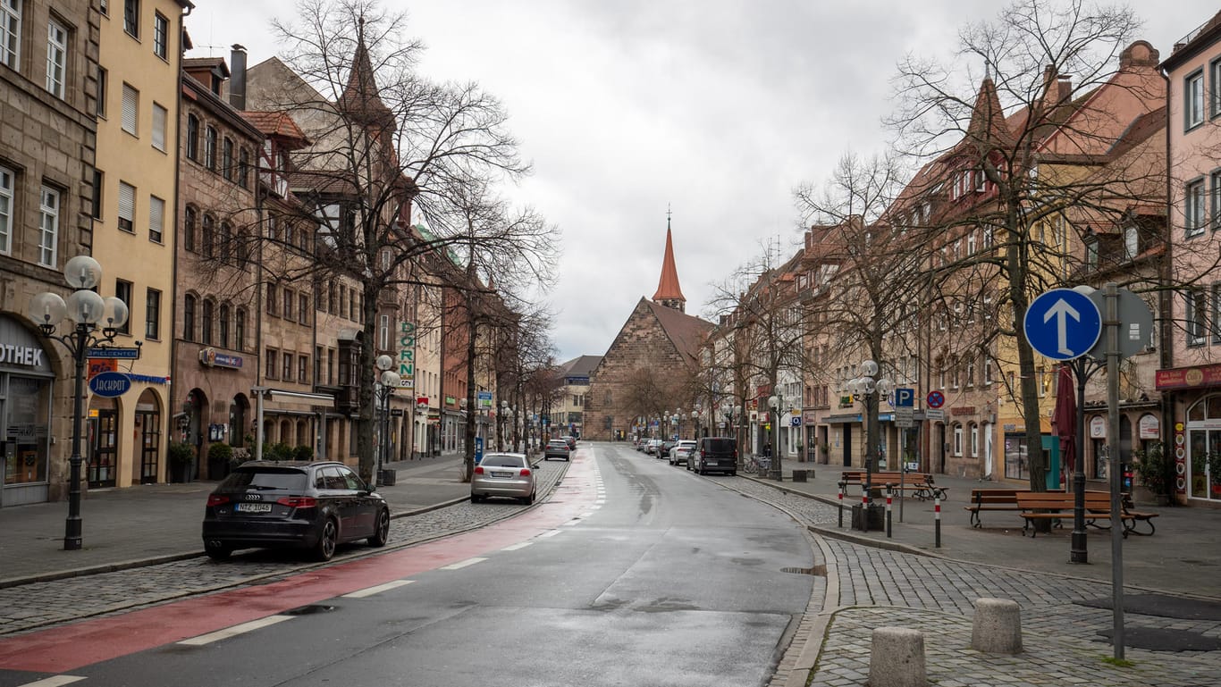 Die Innenstadt von Nürnberg ist menschenleer: Bayern hat das öffentliche Leben bisher am stärksten eingeschränkt.