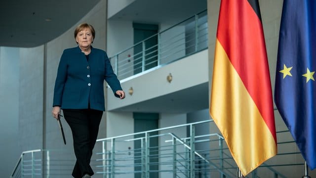 Bundeskanzlerin Angela Merkel muss in häusliche Quarantäne. Bundeskanzlerin Angela Merkel muss in häusliche Quarantäne.