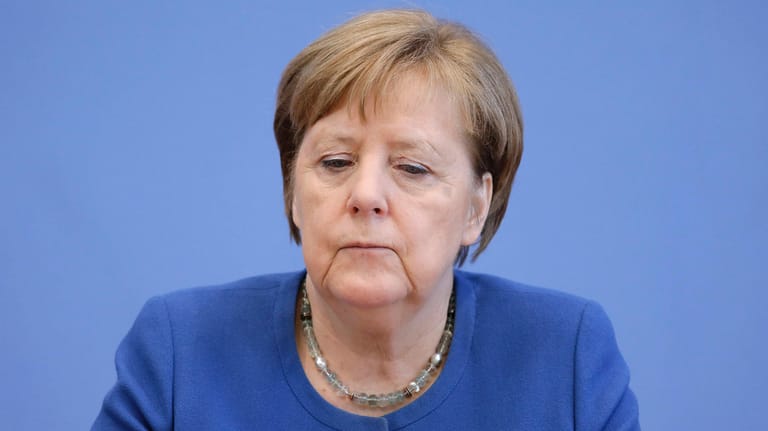 Angela Merkel: Die Bundeskanzlerin begibt sich selbst in Quarantäne, da bei einer Kontaktperson inzwischen das Coronavirus nachgewiesen wurde.