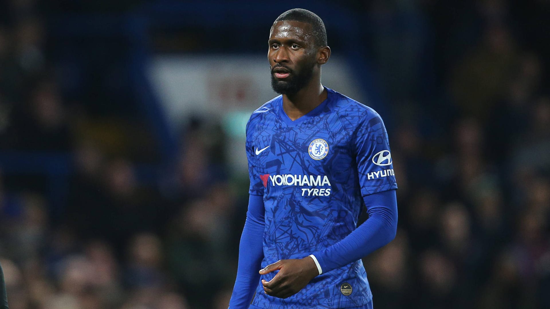 Antonio Rüdiger: Der DFB-Nationalaspieler und Chelsea-Verteidiger empört sich über Regelbruch in der Corona-Krise.