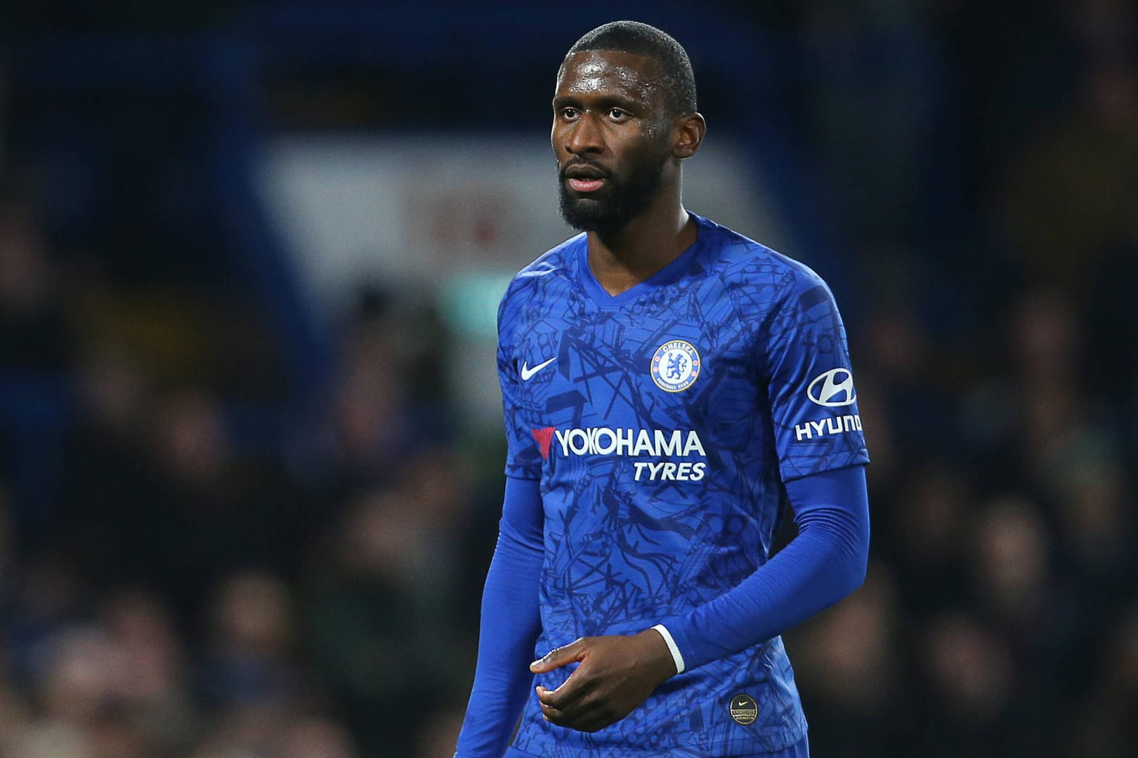 Antonio Rüdiger: Der DFB-Nationalaspieler und Chelsea-Verteidiger empört sich über Regelbruch in der Corona-Krise.