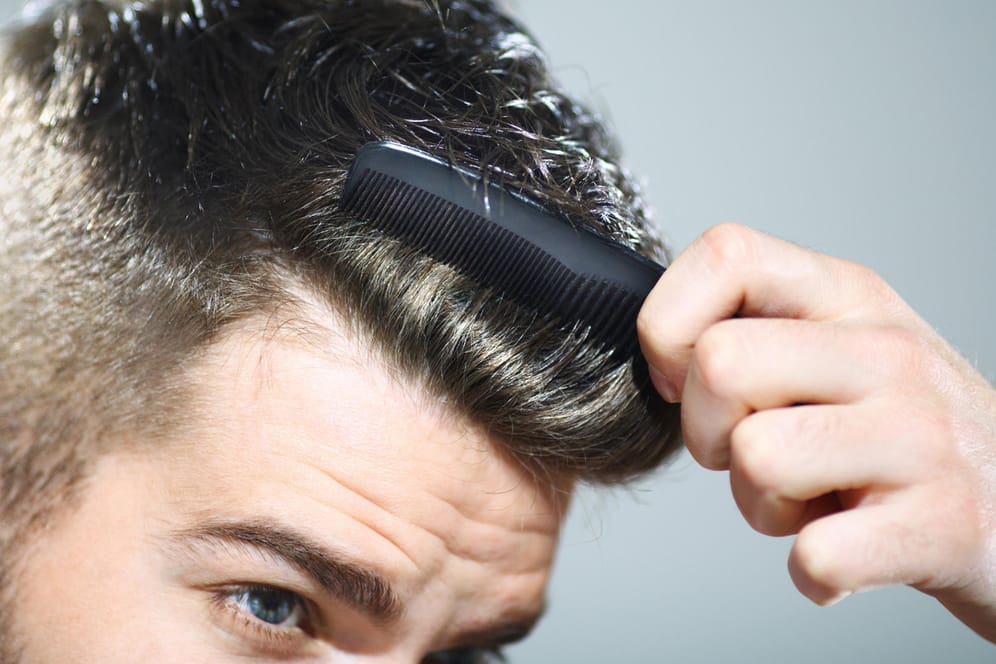 Haarstyling: In einigen der getesteten Produkte stecken bedenkliche Duftstoffe.